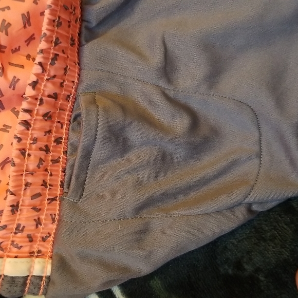 Girls Nike Shorts XL Peach & Gray Athletic Summer or Loungewear - Picture 6 of 8